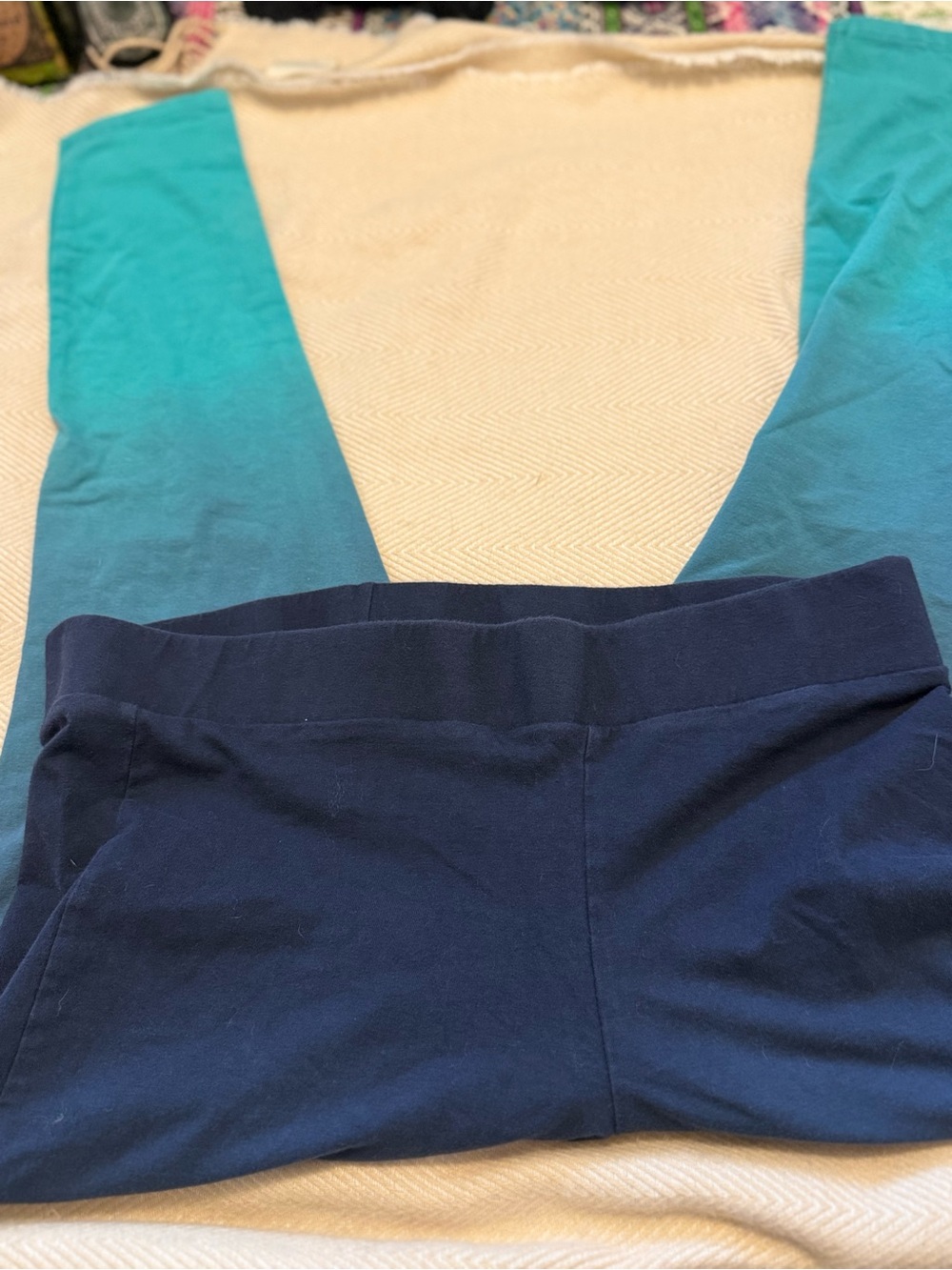 Torrid woman’s Ombre Blue Leggings - Navy Waistband